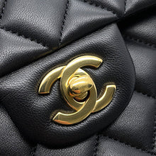 Lambskin shoulder bag_Mattrasse 25
