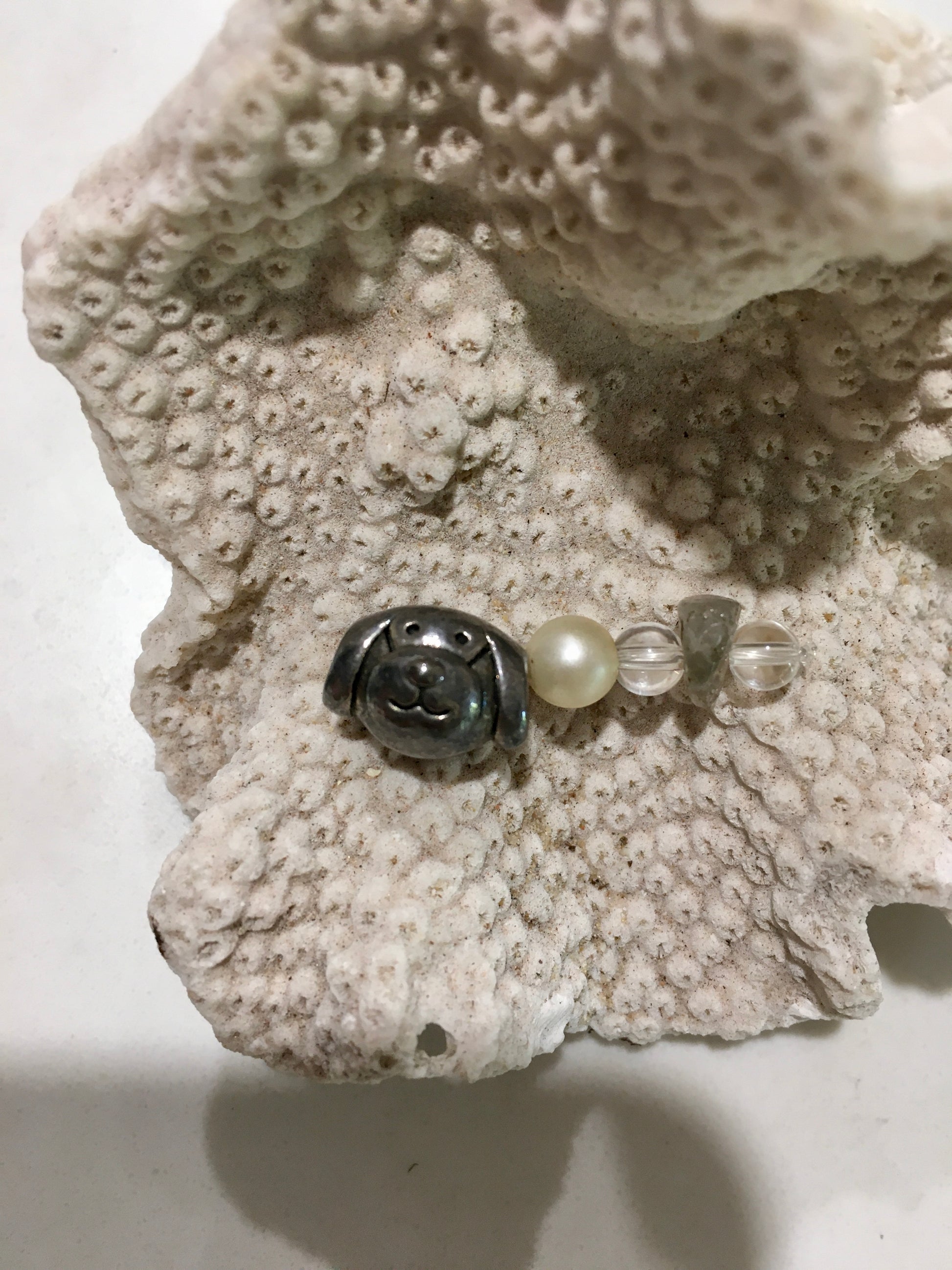 Smile dog face.Sterling silver 925 with peridot