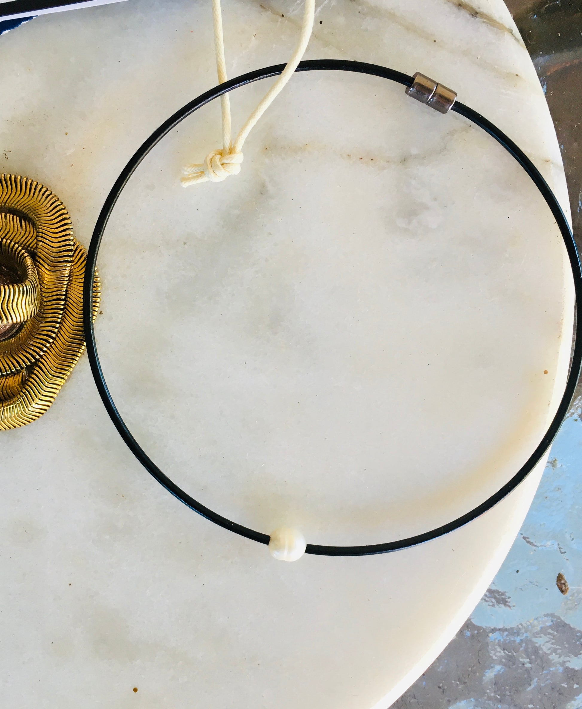 A baroque pinctada Pearl choker with magnetic clasp Allergic proof