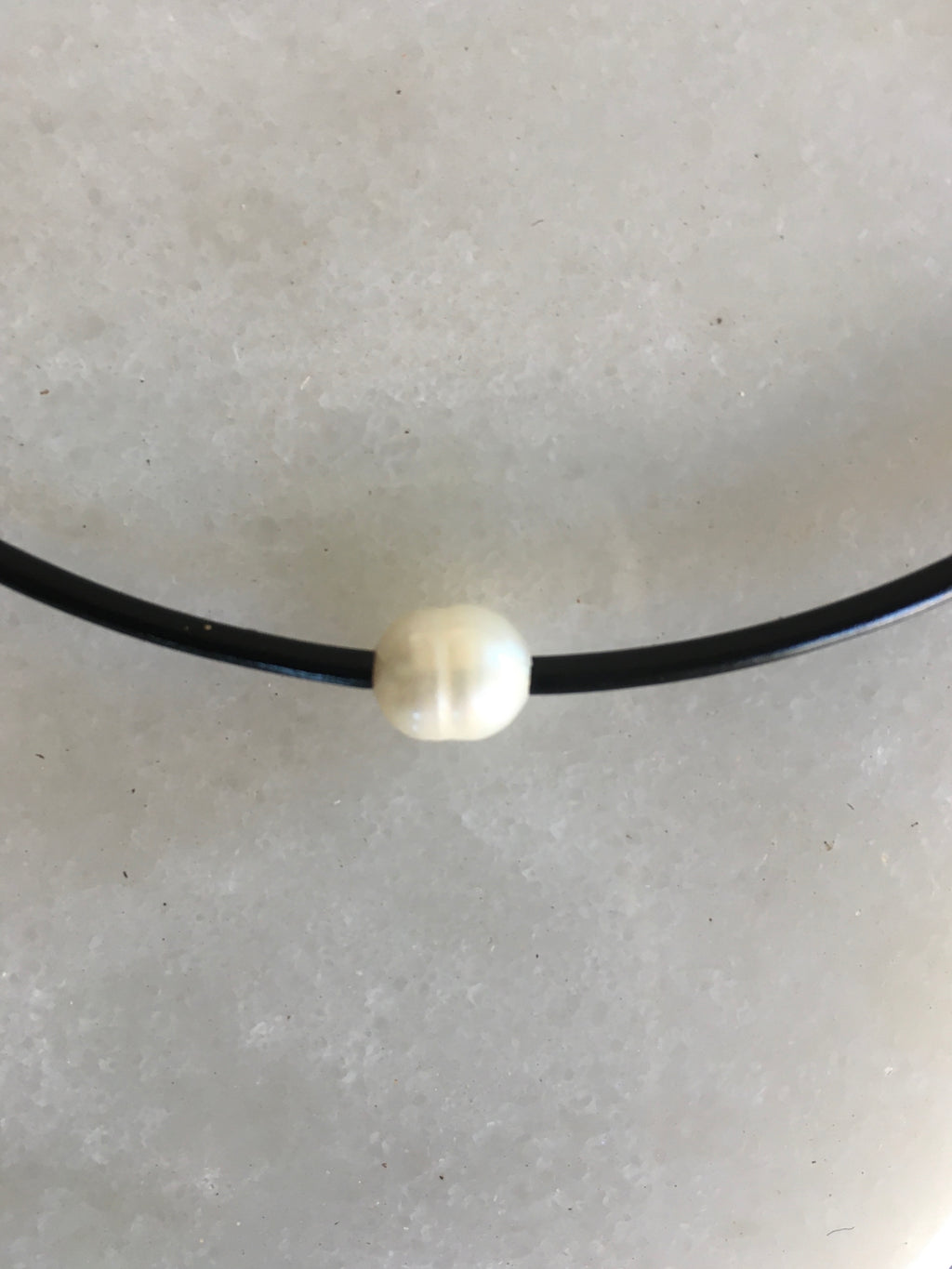 A baroque pinctada Pearl choker with magnetic clasp Allergic proof